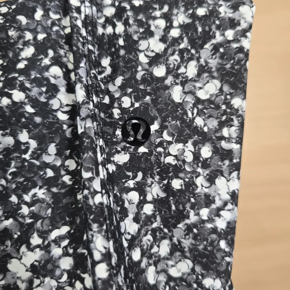 Lululemon Jet Crop Shimmy‎ Shimmer Black / White Women's Size 2 Travel Luxtreme - Picture 10 of 10